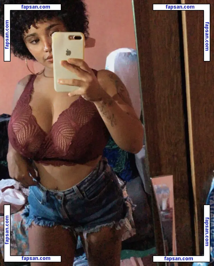 Nanah Rodrigues nude photo #0002 from OnlyFans