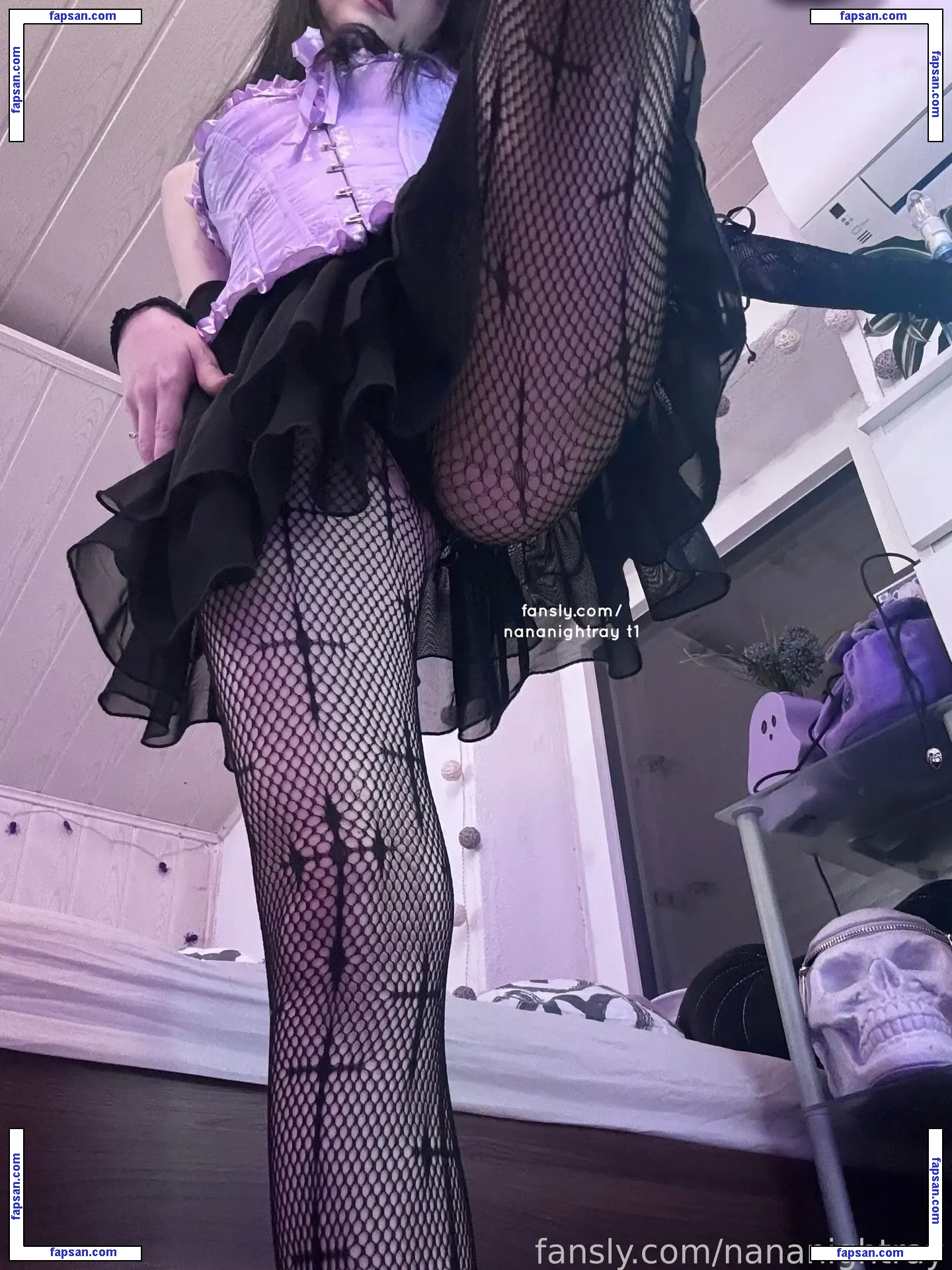 Nananightray nude photo #0219 from OnlyFans