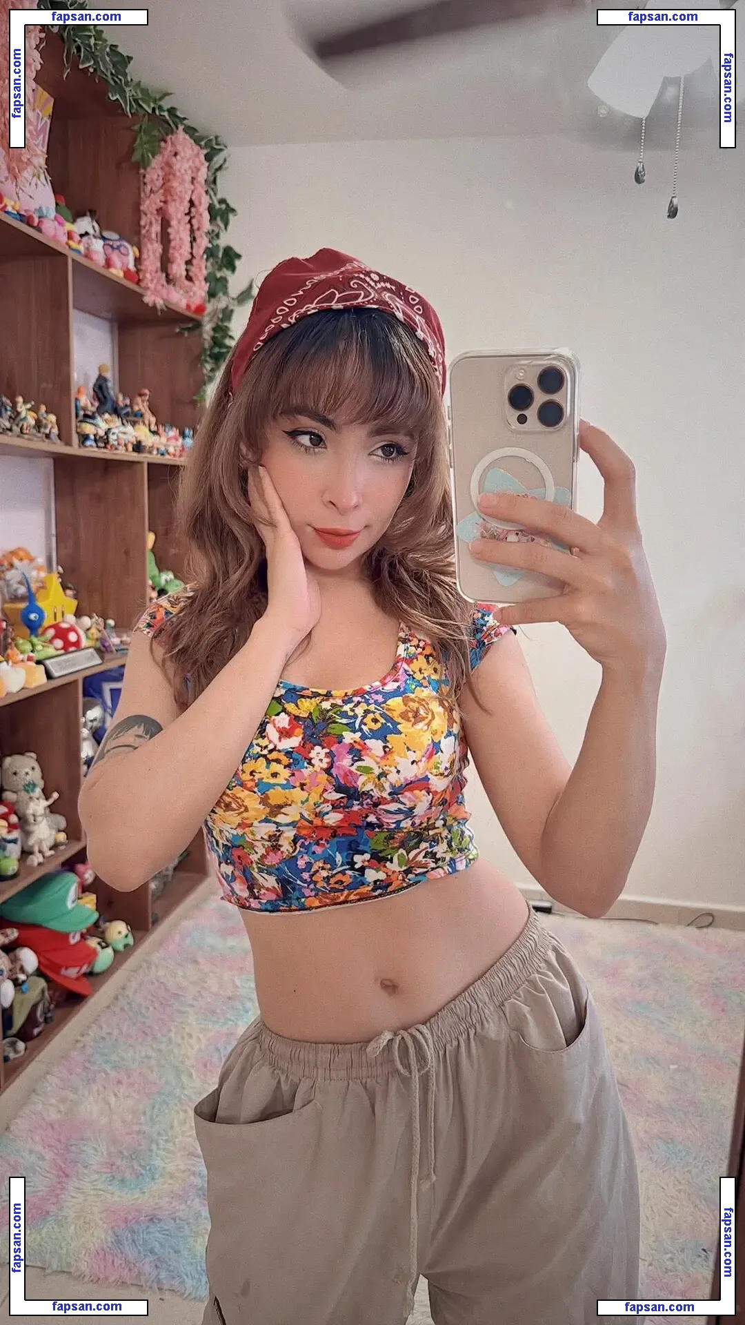 Nanatyx nude photo #0004 from OnlyFans