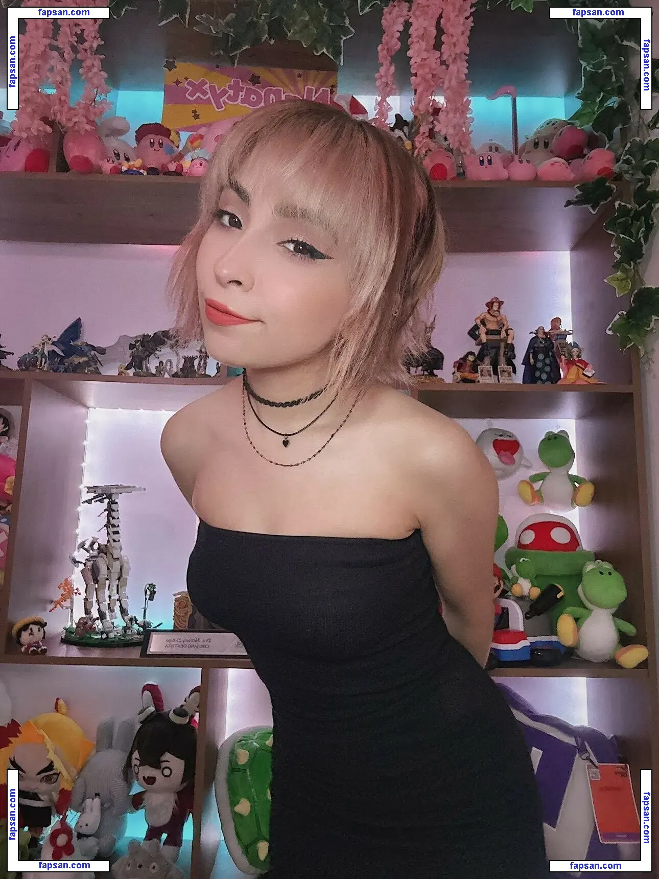 Nanatyx nude photo #0008 from OnlyFans