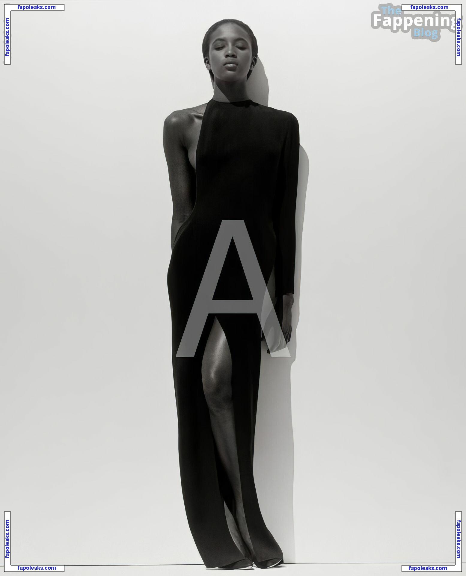 Naomi Campbell / naomi / poosycatbaby голая фото #0647 с Онлифанс