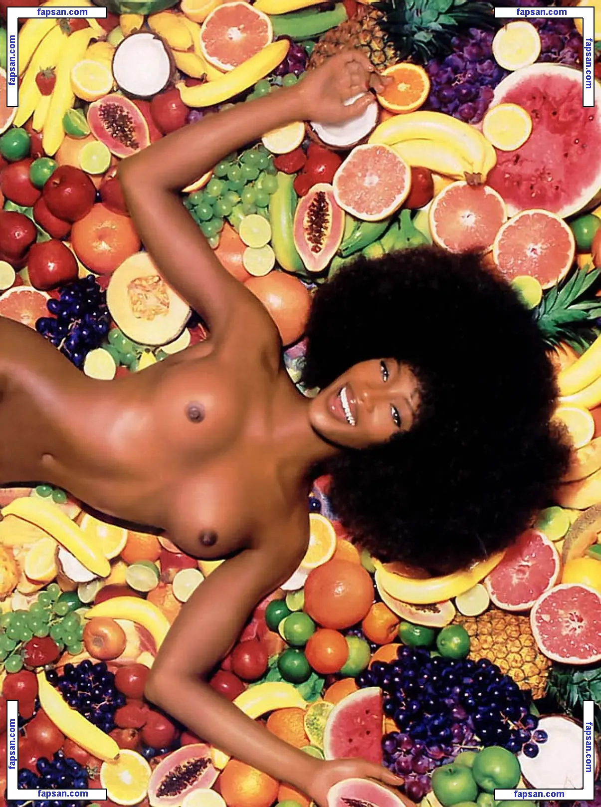 Naomi Campbell голая фото #0744 с Онлифанс