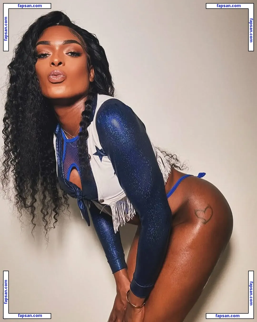 Naomi Whistledown голая фото #0011 с Онлифанс