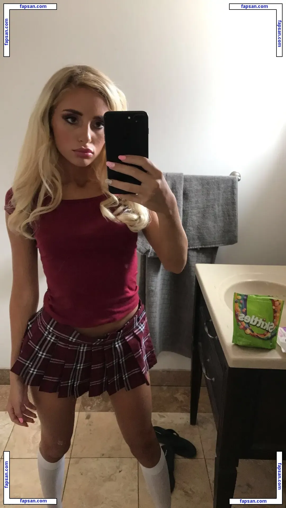 Naomi Woods nude photo #0067 from OnlyFans