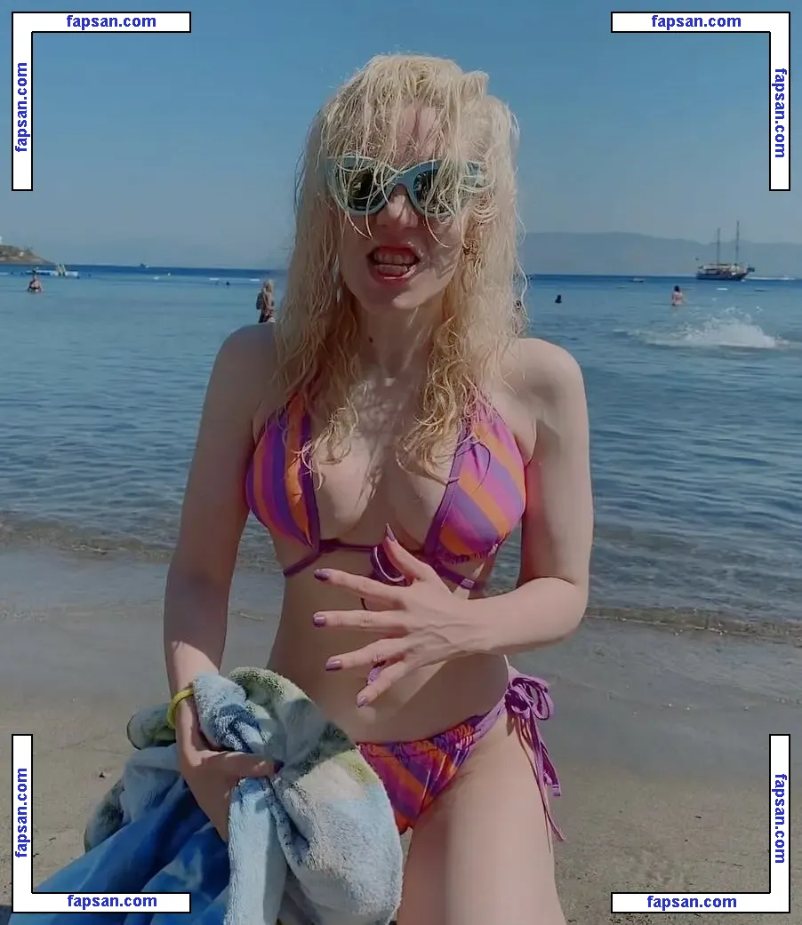 napiyoruzbizki голая фото #0007 с Онлифанс