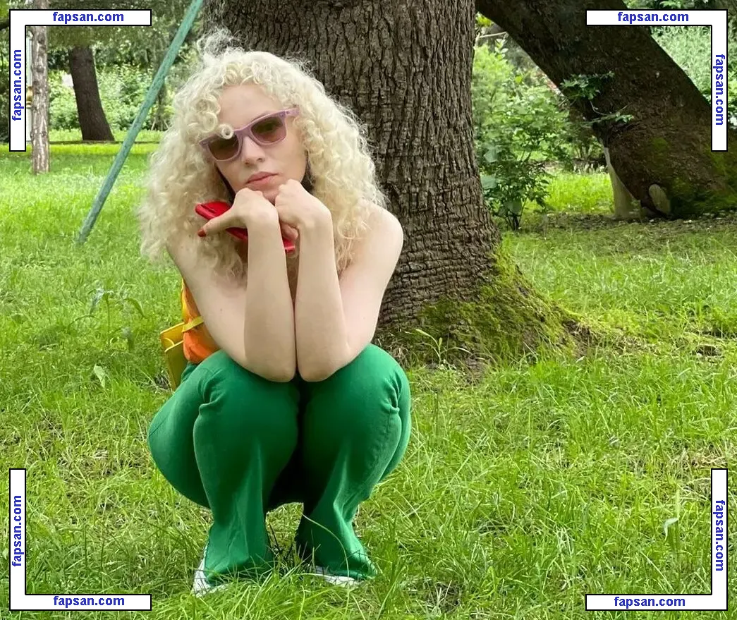 napiyoruzbizki голая фото #0008 с Онлифанс