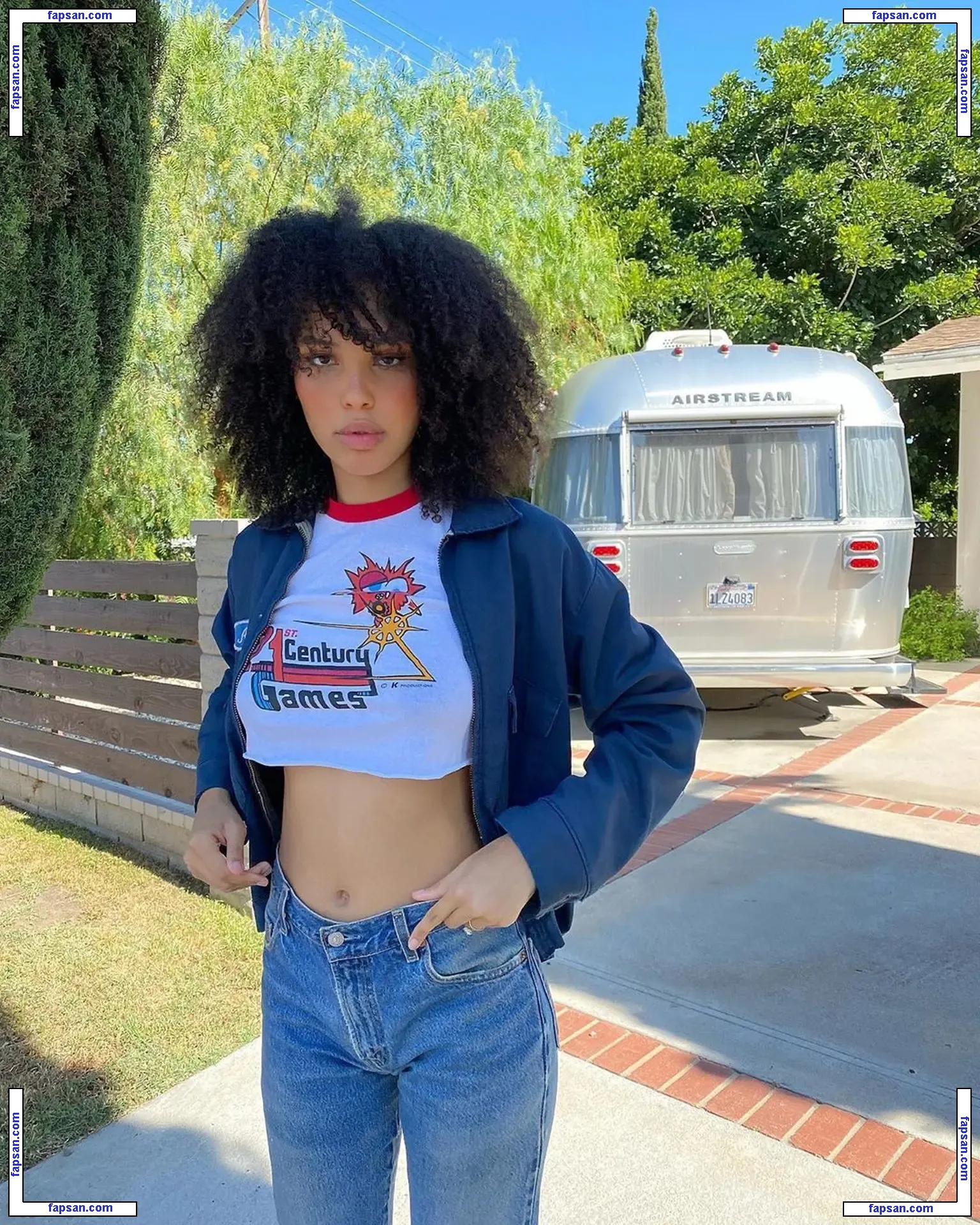 Nara Aziza nude photo #0007 from OnlyFans