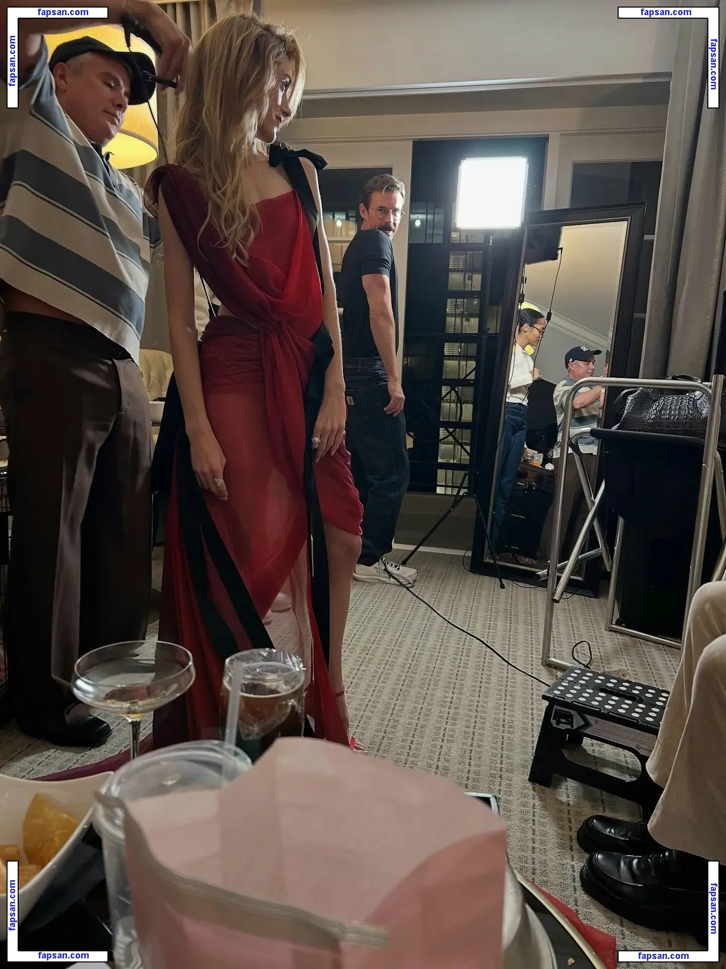 Natalia Dyer голая фото #0224 с Онлифанс