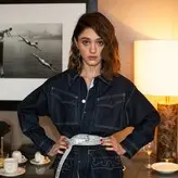 Natalia Dyer голая #0191