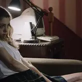 Natalia Dyer голая #0192