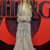 Natalia Dyer голая #0225