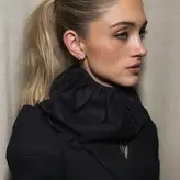 Natalia Dyer голая #0228