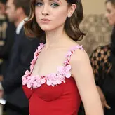 Natalia Dyer голая #0251