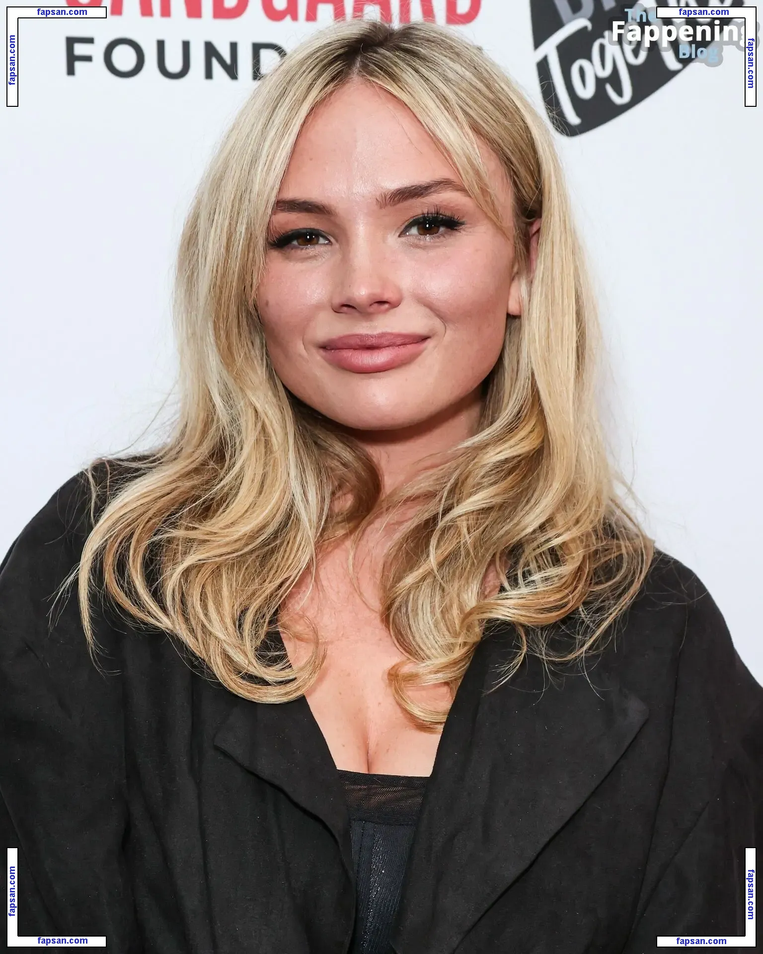 Natalie Alyn Lind голая фото #0438 с Онлифанс