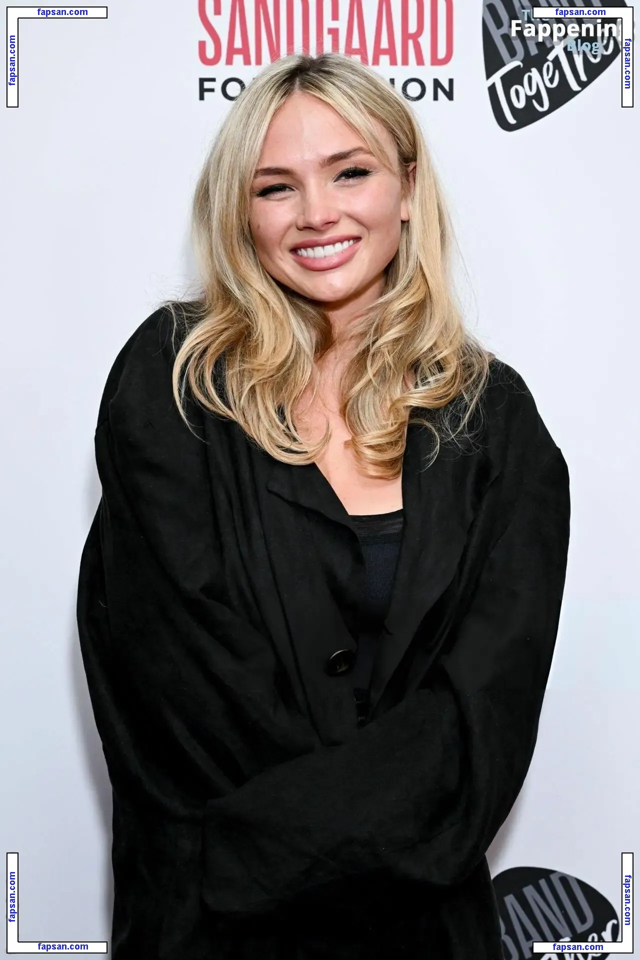 Natalie Alyn Lind голая фото #0444 с Онлифанс