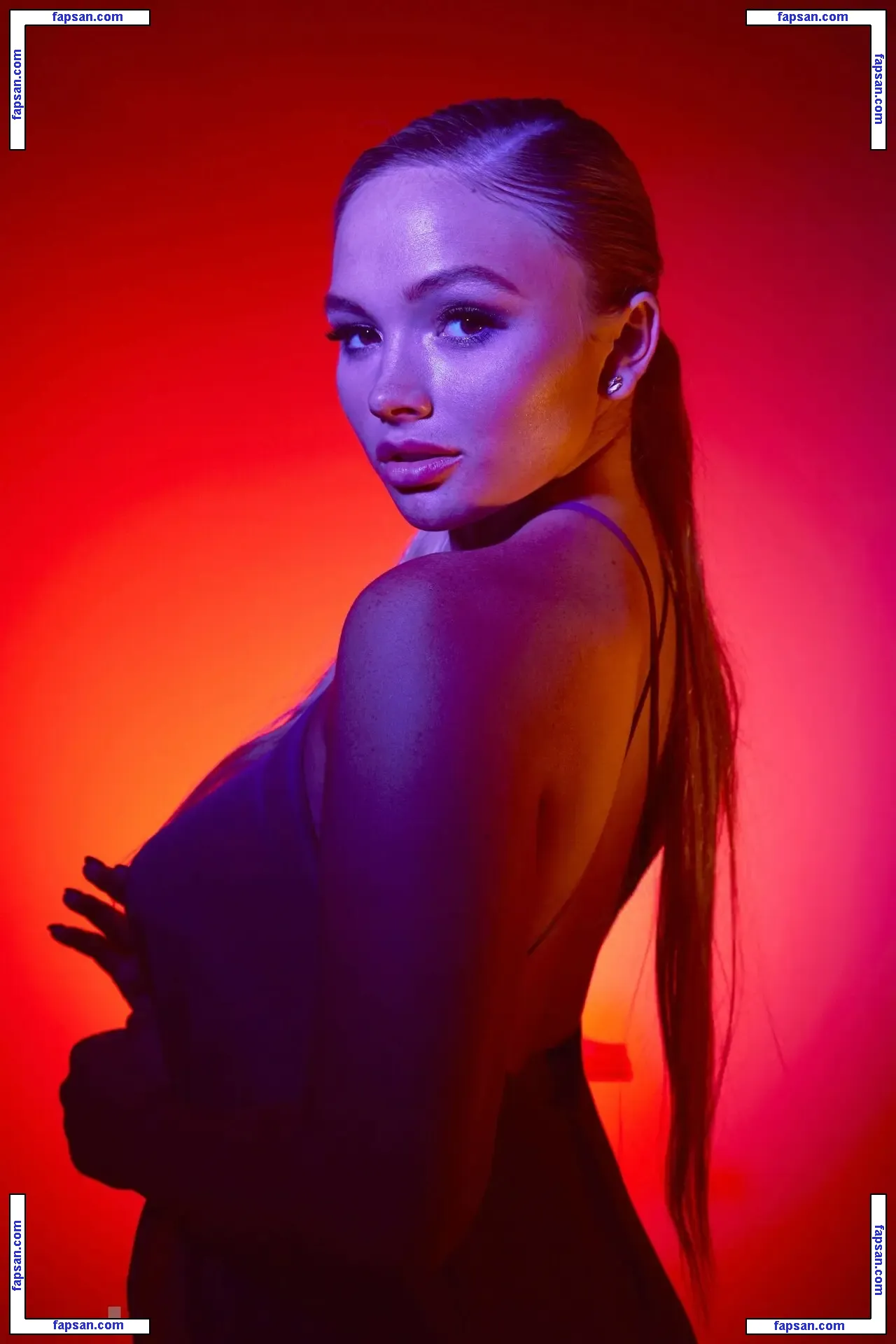 Natalie Alyn Lind голая фото #0510 с Онлифанс