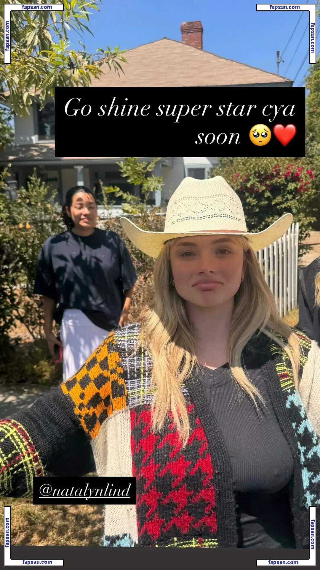 Natalie Alyn Lind голая фото #0578 с Онлифанс