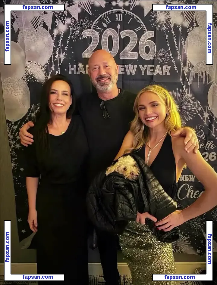 Natalie Alyn Lind голая фото #0589 с Онлифанс