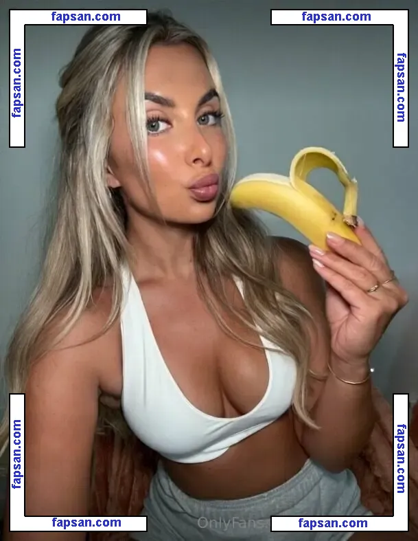 Natalie Brooks nude photo #0106 from OnlyFans