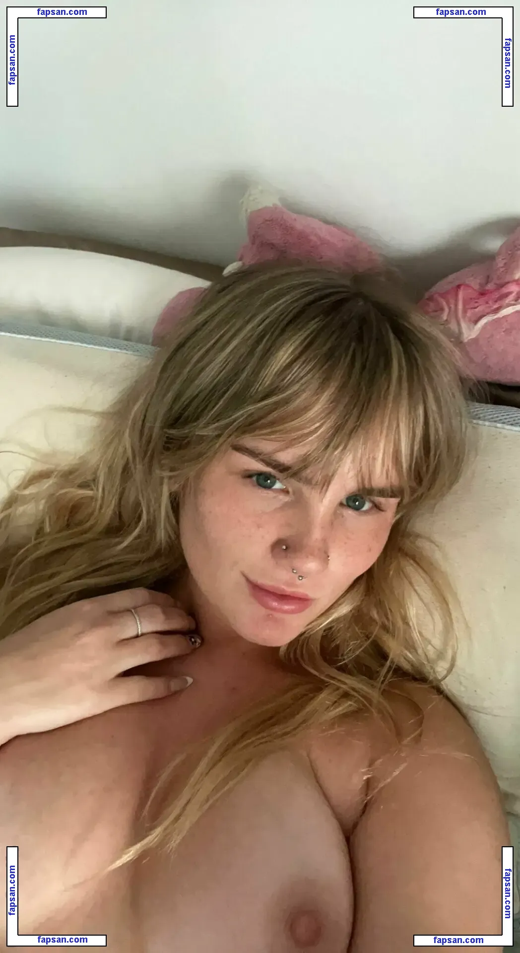 Natalie Knight nude photo #0012 from OnlyFans