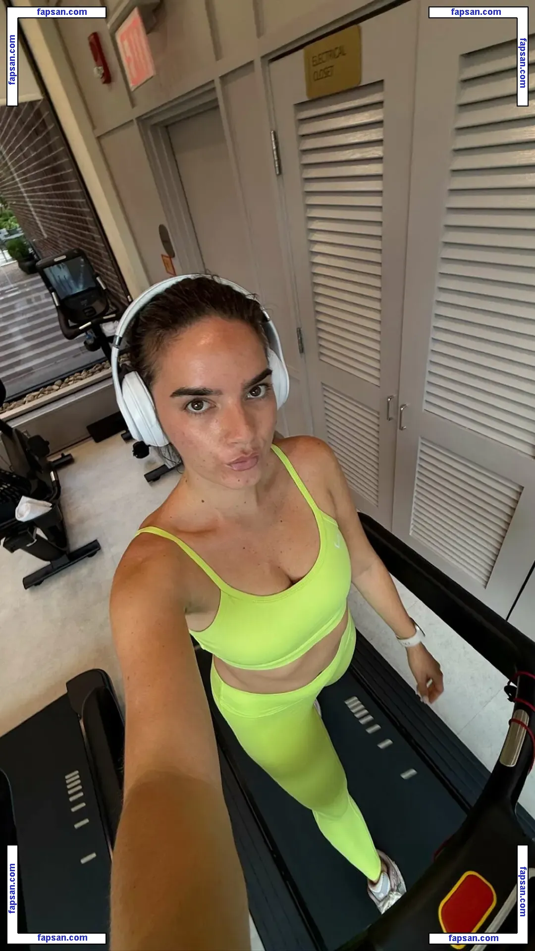 Natalie Mariduena nude photo #0112 from OnlyFans