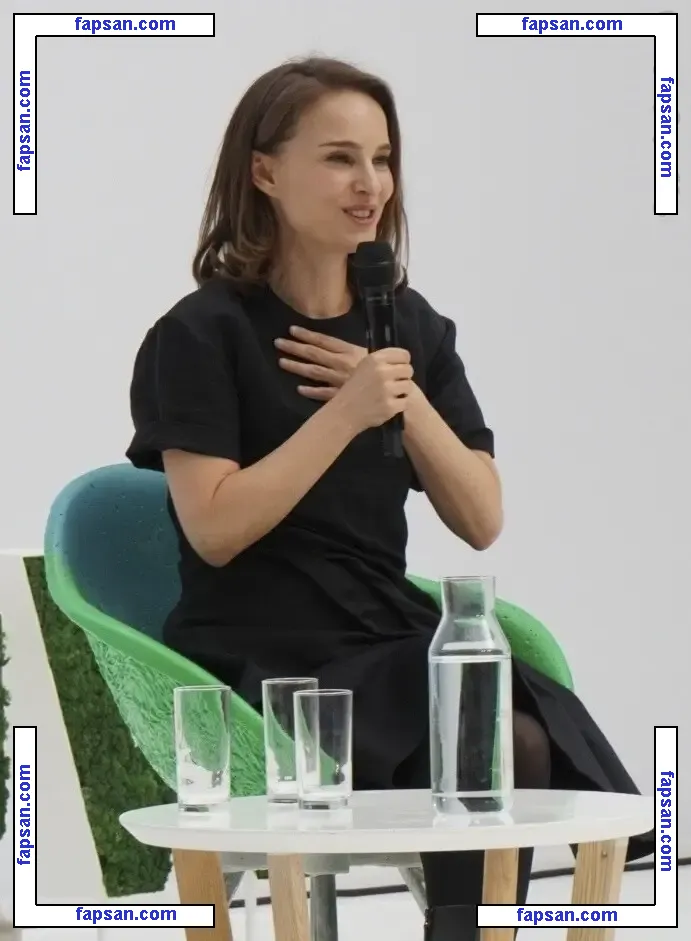 Natalie Portman nude photo #1809 from OnlyFans