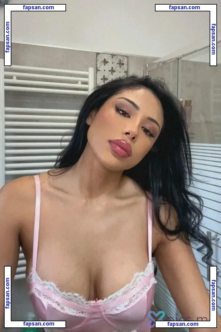 Natalie Y Ospina nude photo #0006 from OnlyFans