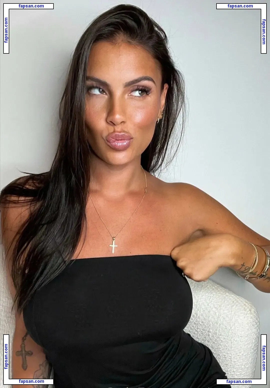 Natasha Nesci nude photo #0041 from OnlyFans