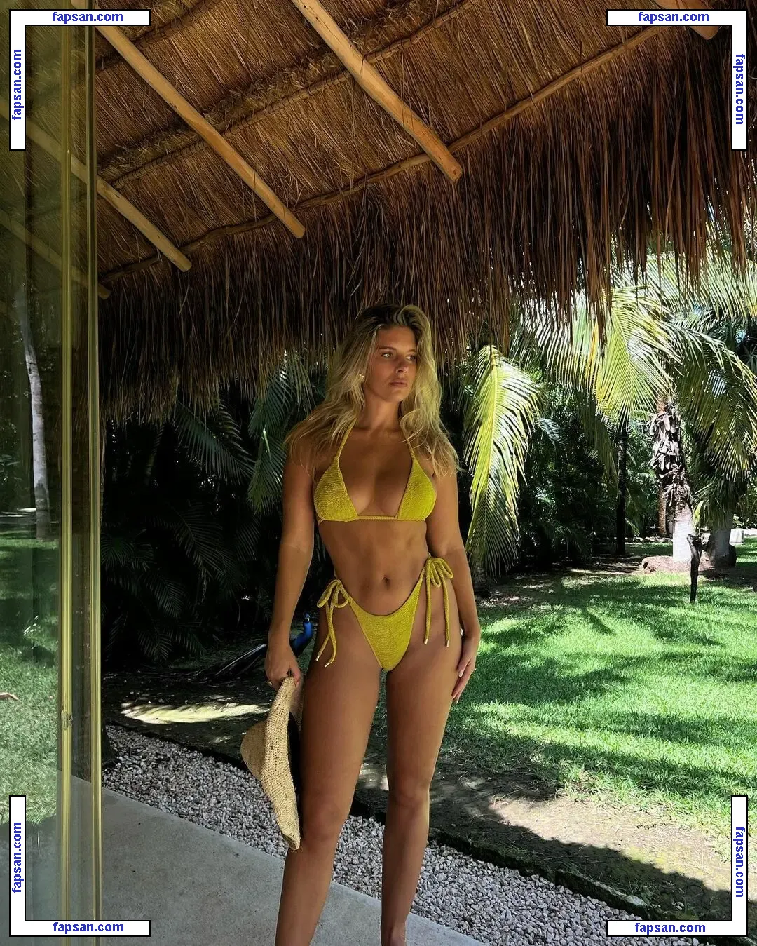 Natasha Oakley nude photo #0420 from OnlyFans