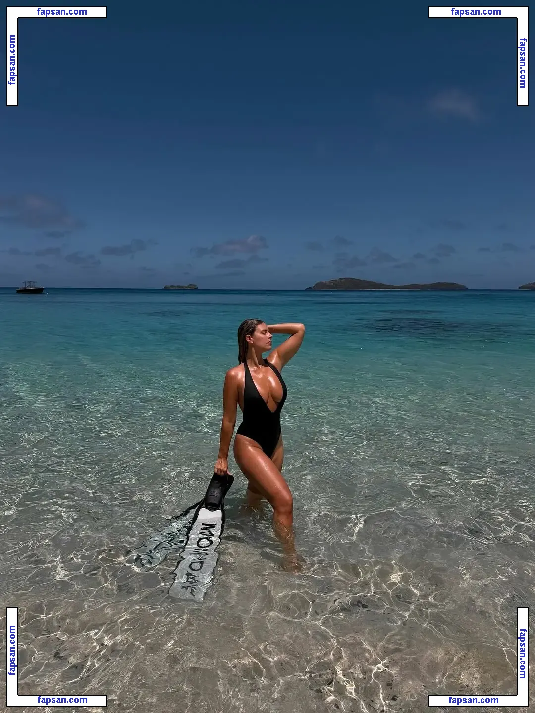 Natasha Oakley nude photo #0700 from OnlyFans