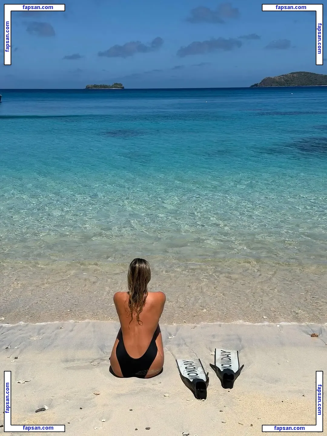 Natasha Oakley nude photo #0704 from OnlyFans