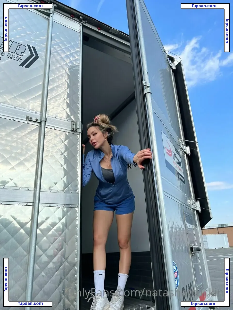 Natasha Trucking голая фото #0010 с Онлифанс