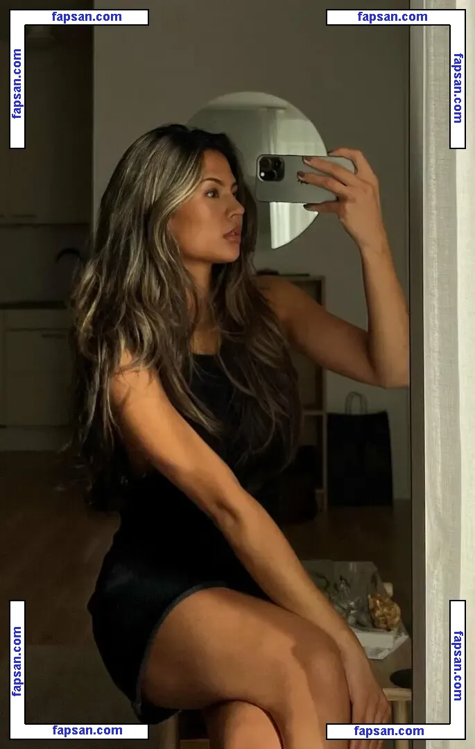 Nathalie Lok nude photo #0007 from OnlyFans