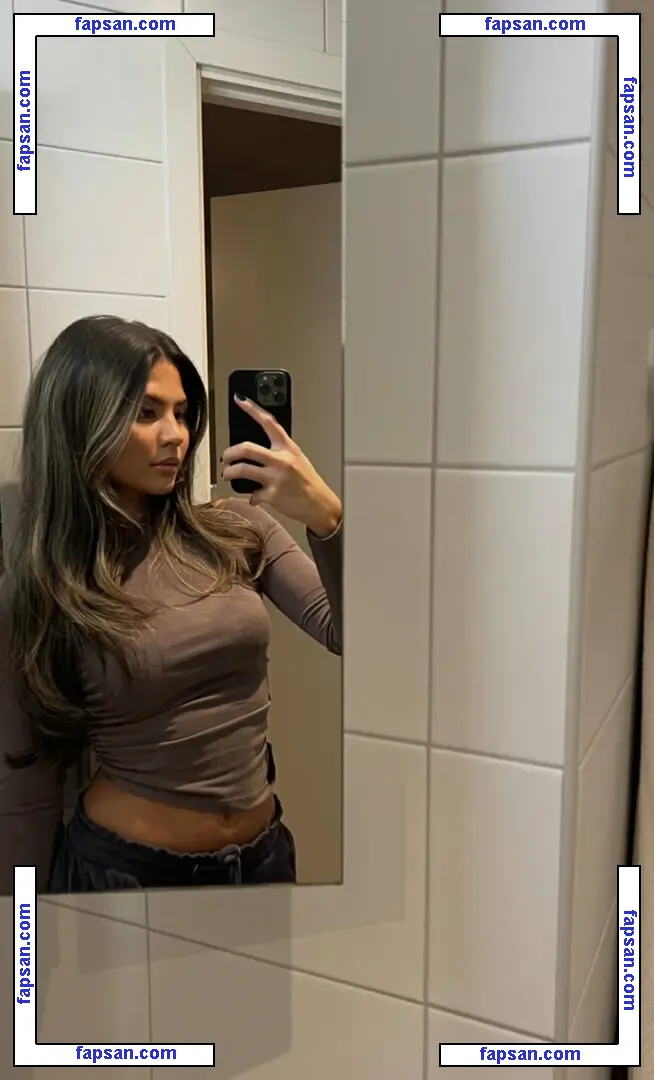 Nathalie Lok nude photo #0023 from OnlyFans