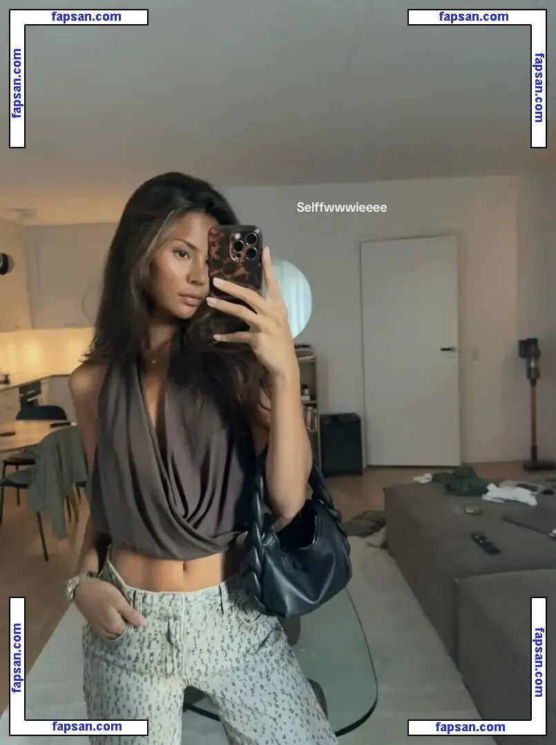 Nathalie Lok nude photo #0037 from OnlyFans