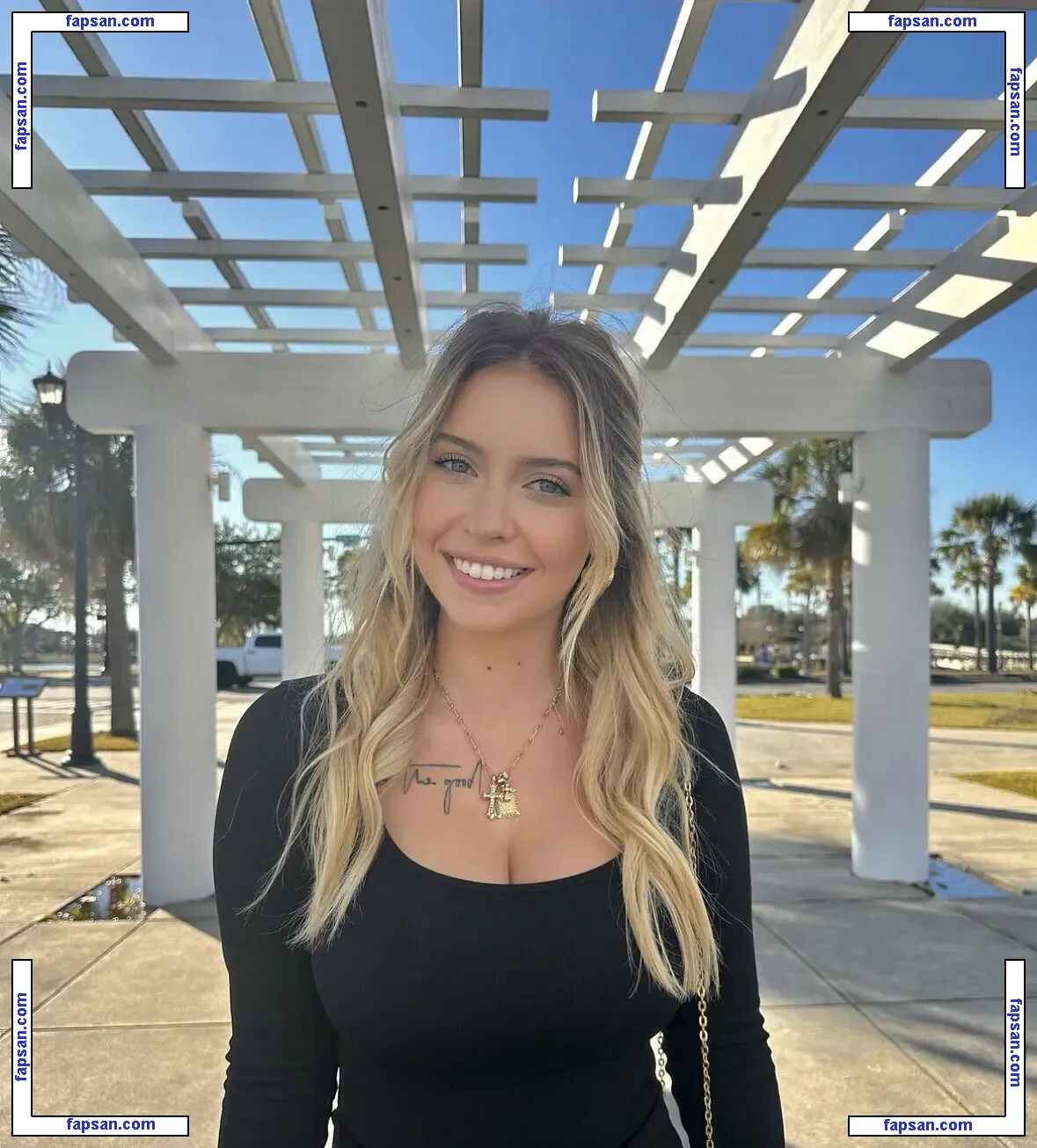 Natural Boob Jobs nude photo #0054 from OnlyFans