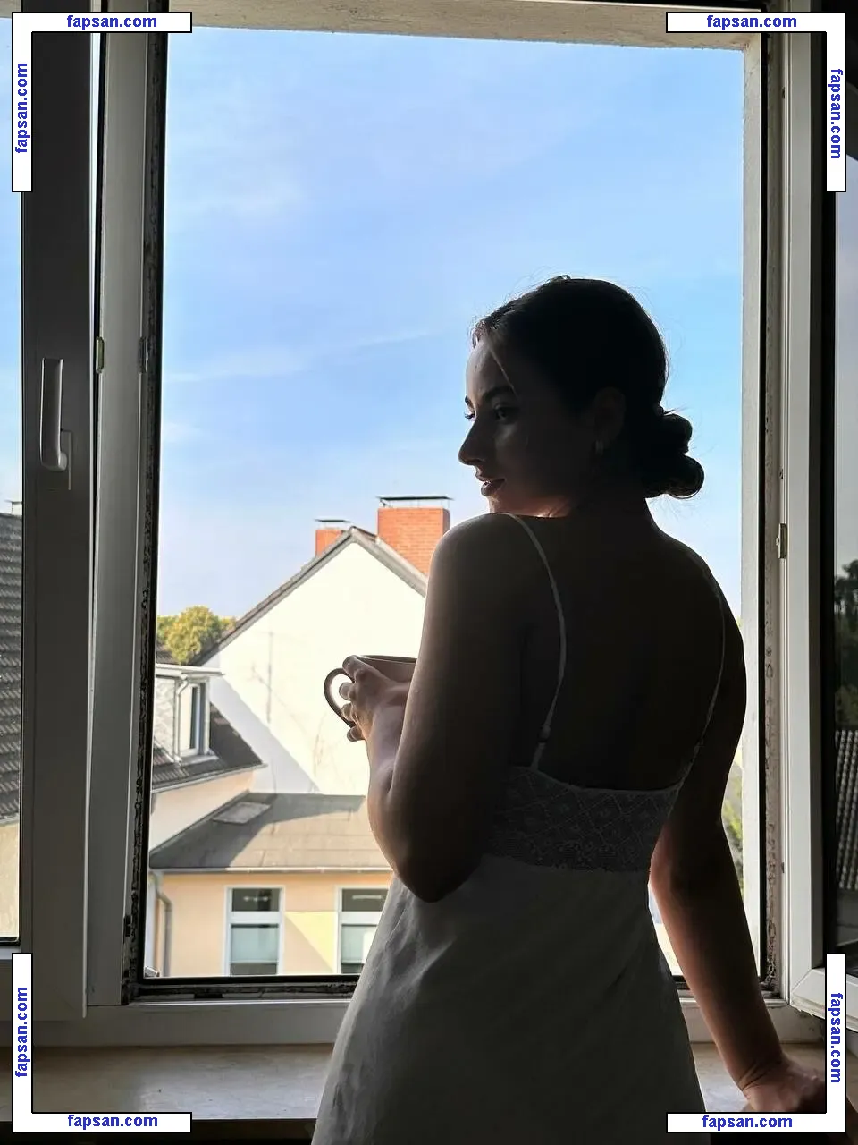 NaughtyCola nude photo #0019 from OnlyFans