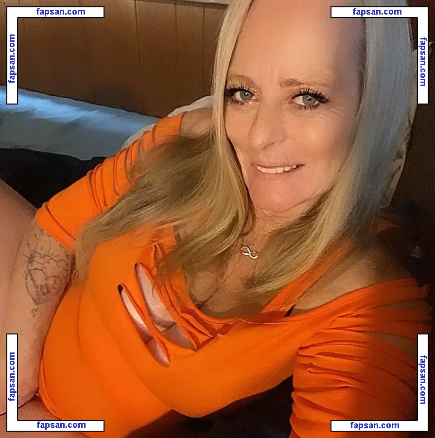 naughtynana69 голая фото #0001 с Онлифанс