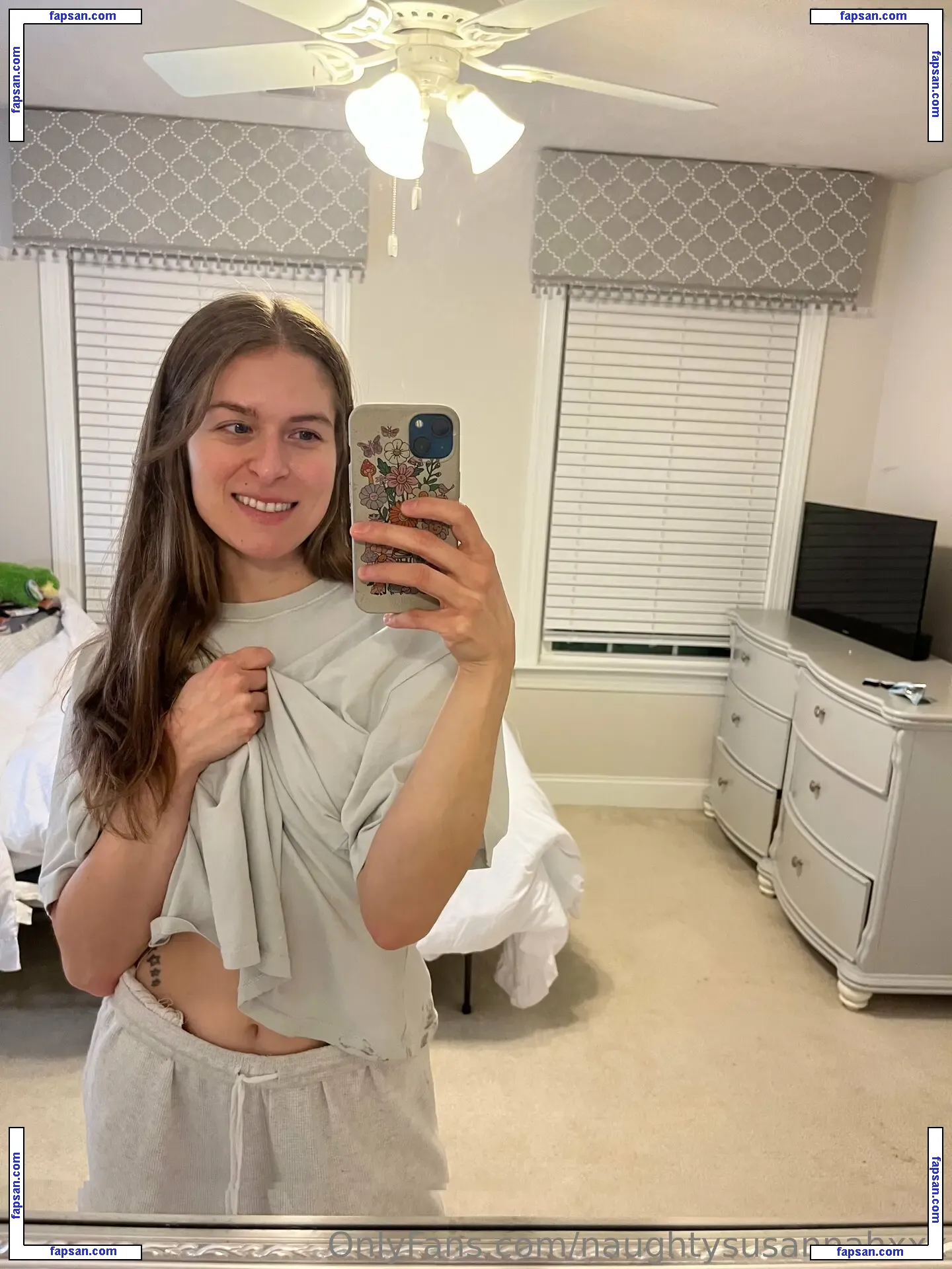 naughtysusannahxxx nude photo #0008 from OnlyFans