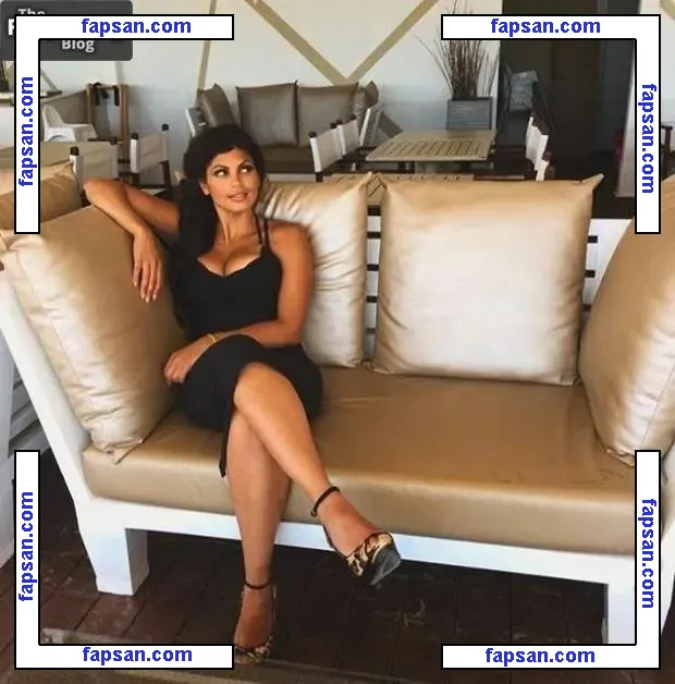 Nawell Madani nude photo #0004 from OnlyFans