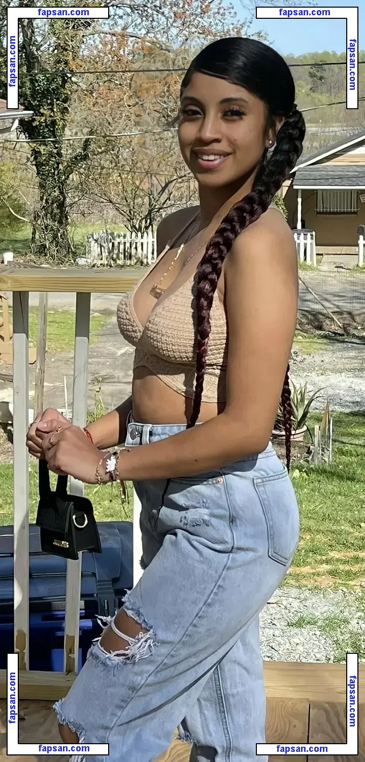 Naydelin nude photo #0003 from OnlyFans
