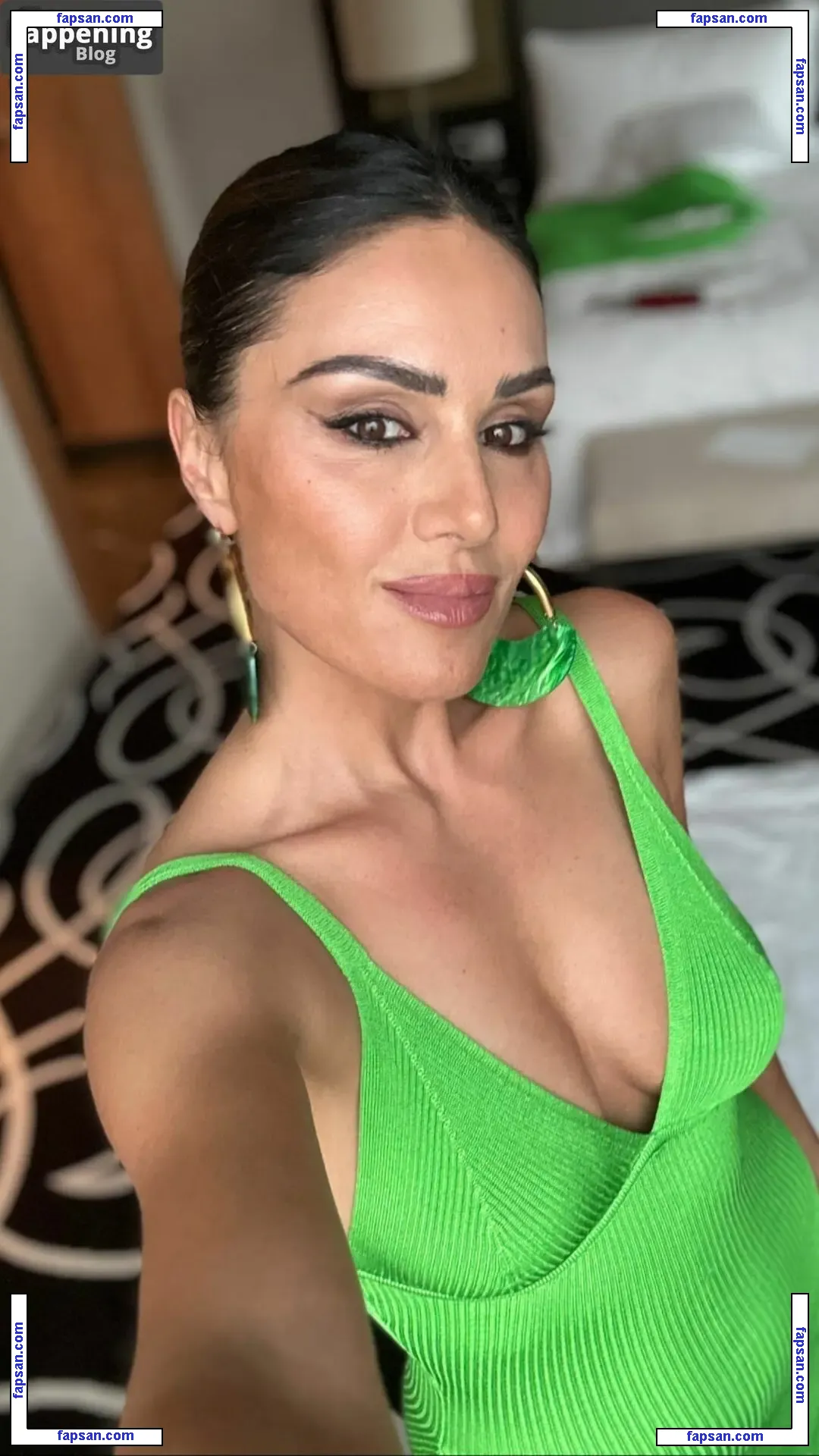 Nazan Eckes nude photo #0584 from OnlyFans