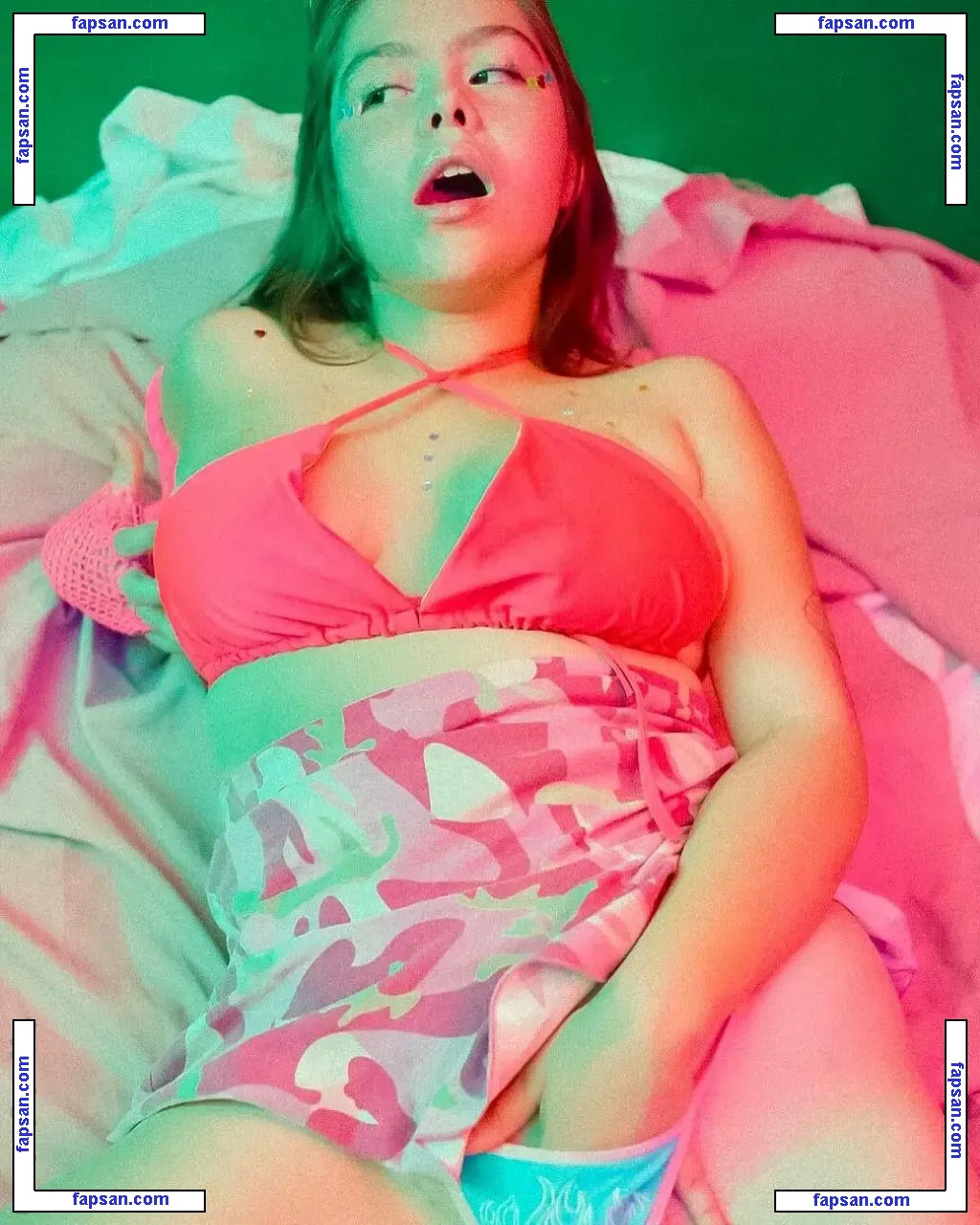 Nebi Rockaleta голая фото #0018 с Онлифанс