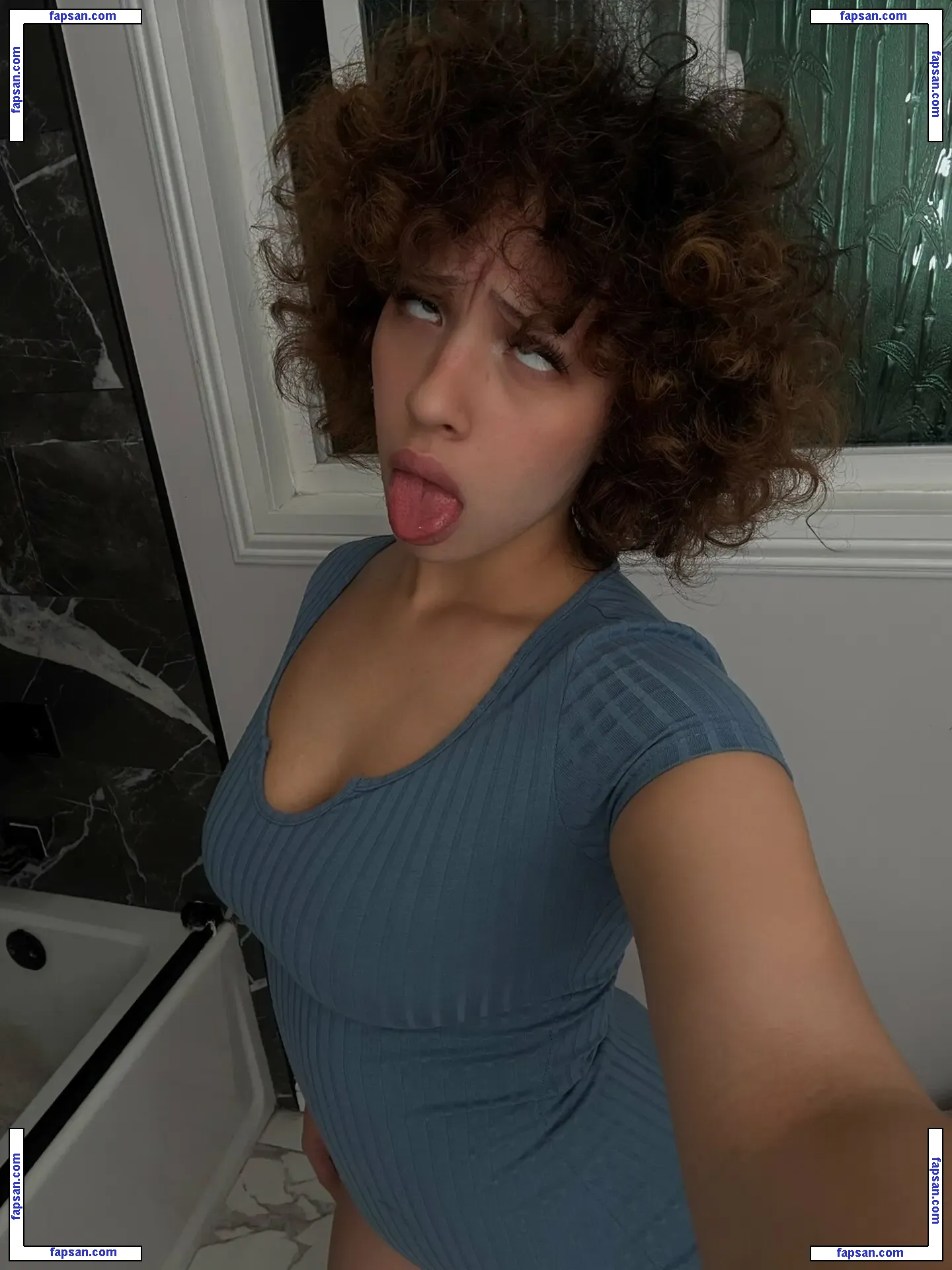 nebulah голая фото #0003 с Онлифанс