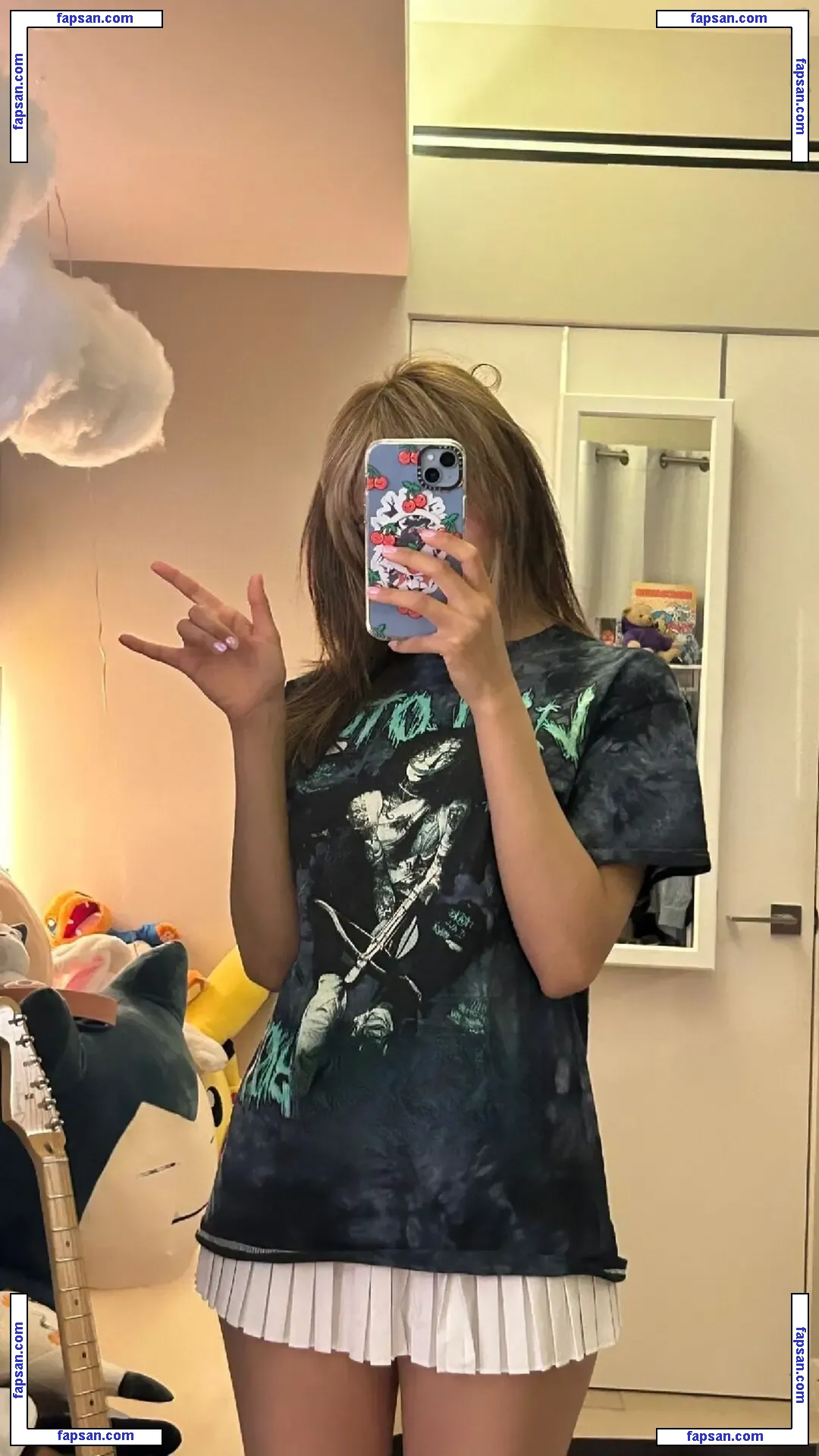 Neekolul nude photo #0291 from OnlyFans