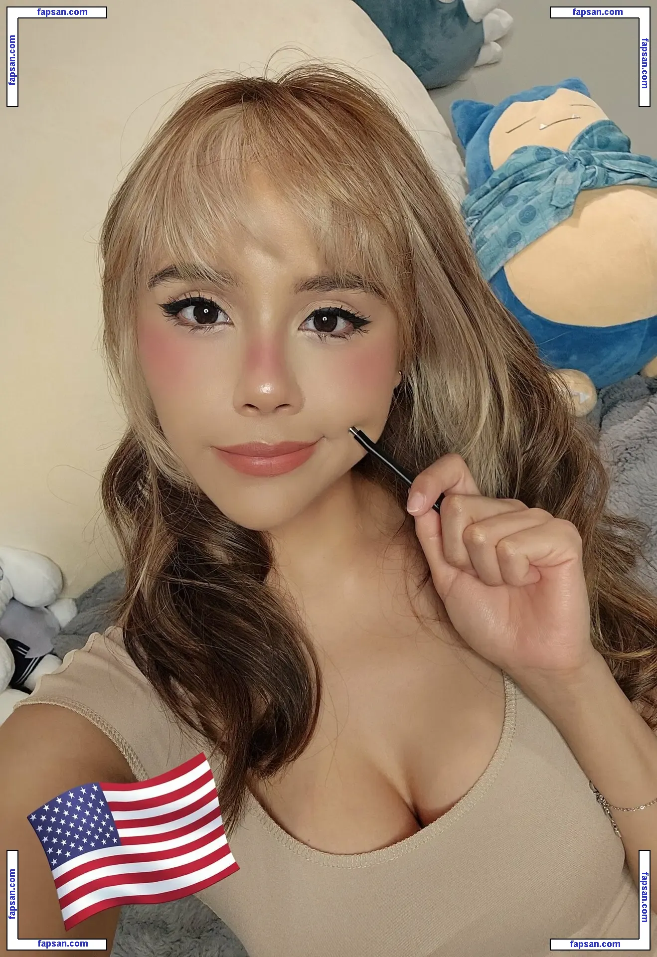 Neekolul nude photo #0390 from OnlyFans