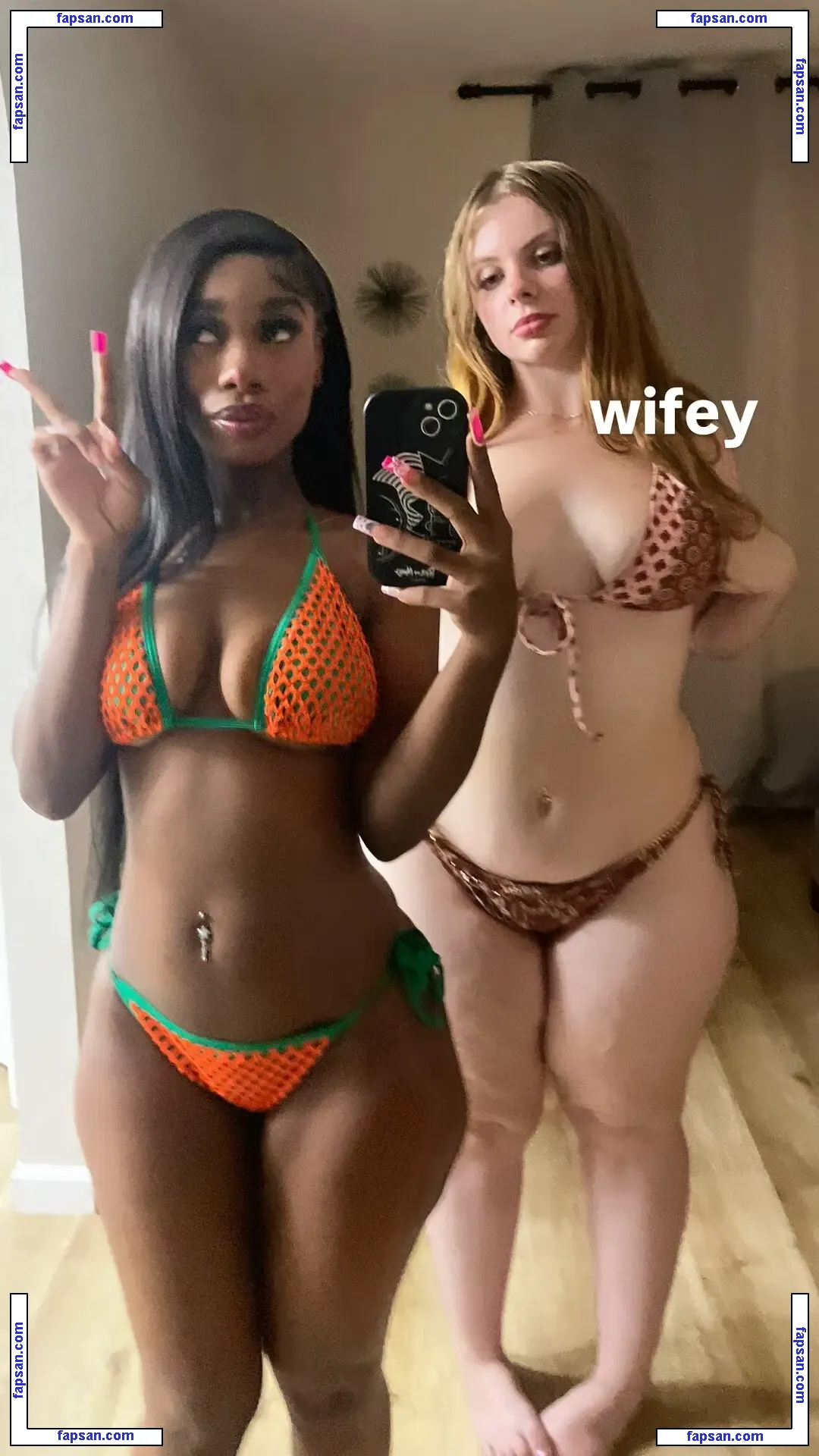 Neenah Brown nude photo #0001 from OnlyFans
