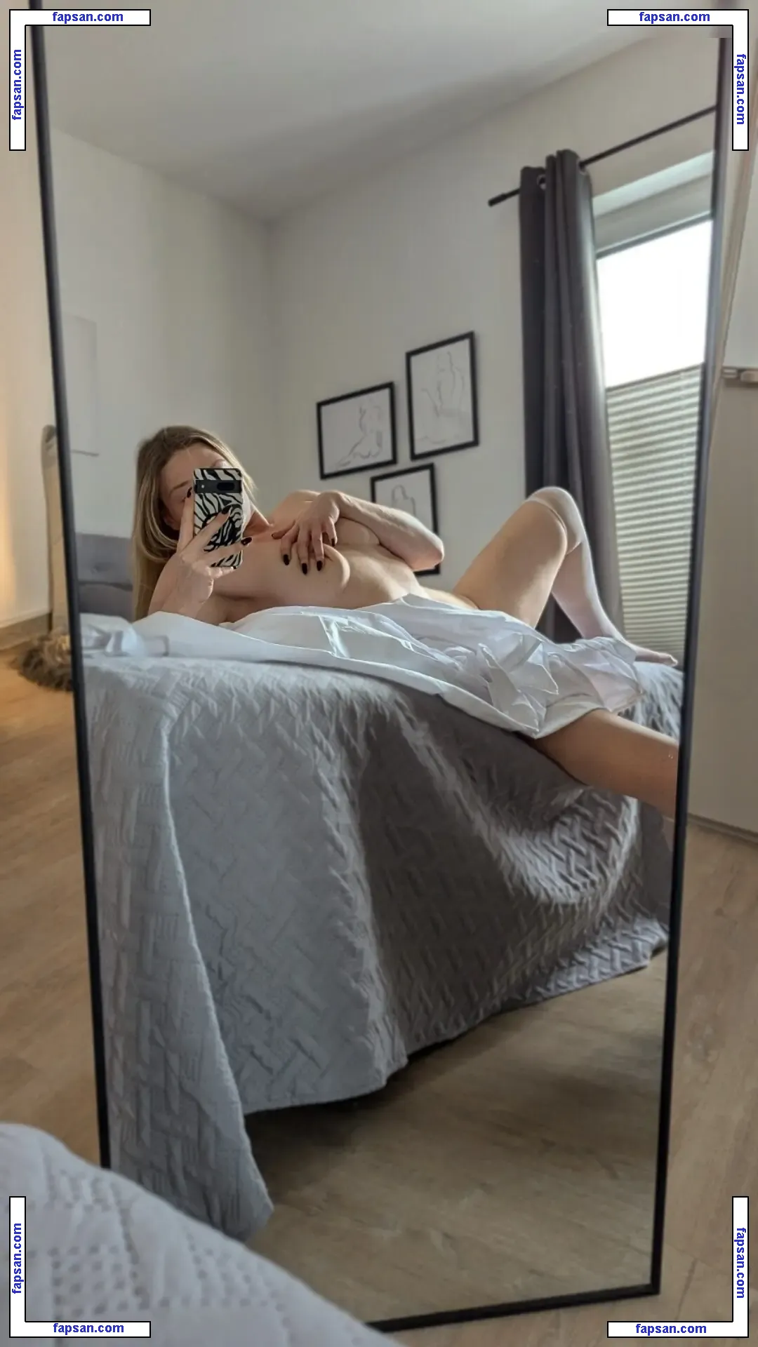 neeviliciouz nude photo #0078 from OnlyFans