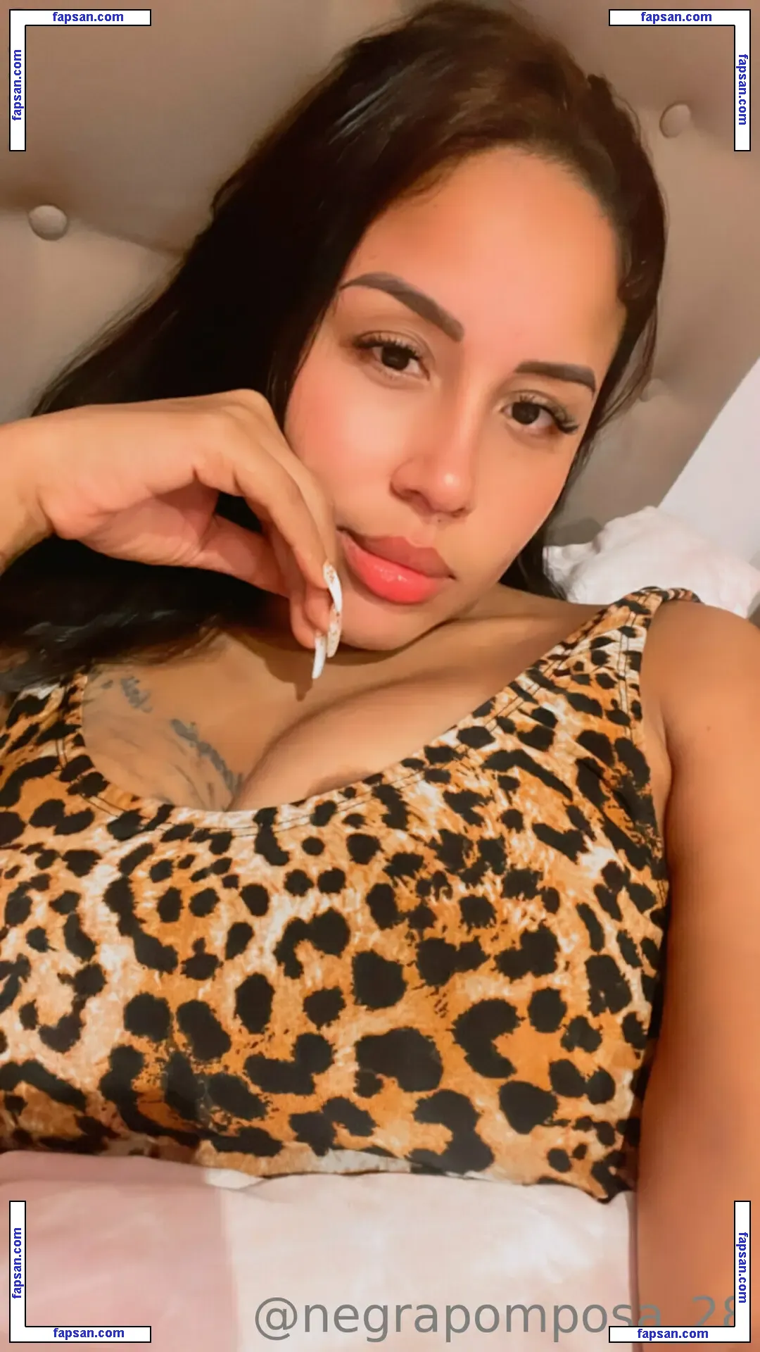 negrapomposa_28 nude photo #0023 from OnlyFans