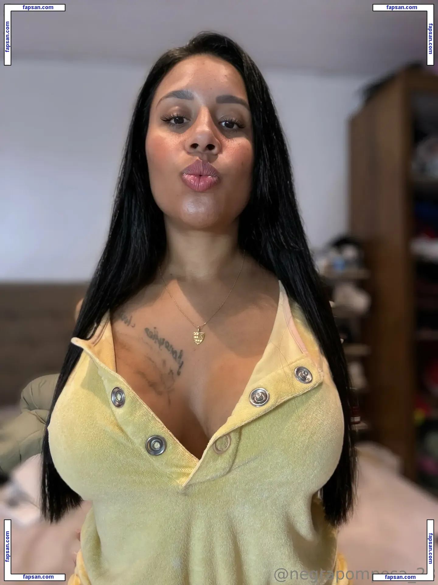 negrapomposa_28 nude photo #0092 from OnlyFans